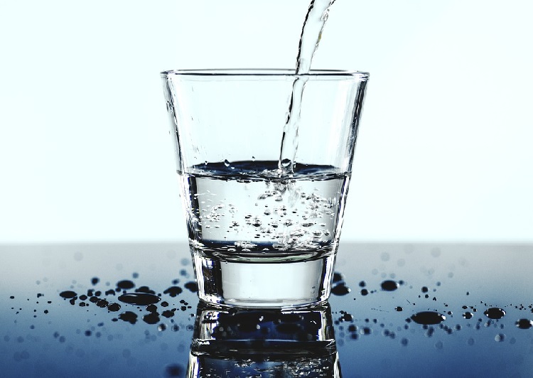 falsi miti sull'acqua da bere