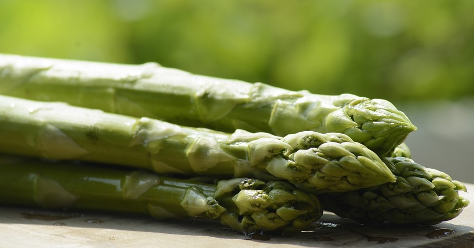 Asparagi Alimenti per combattere la ritenzione idrica